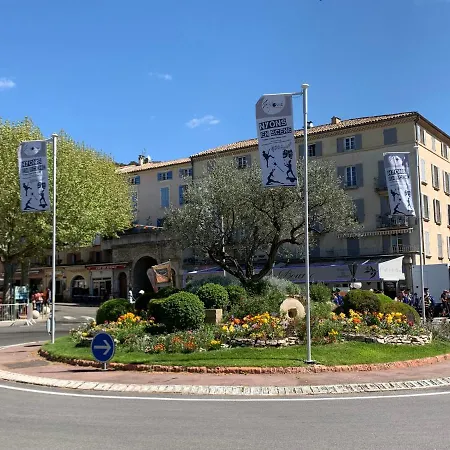 Provenzalisches Stadthaus T3 Semesterbostad *